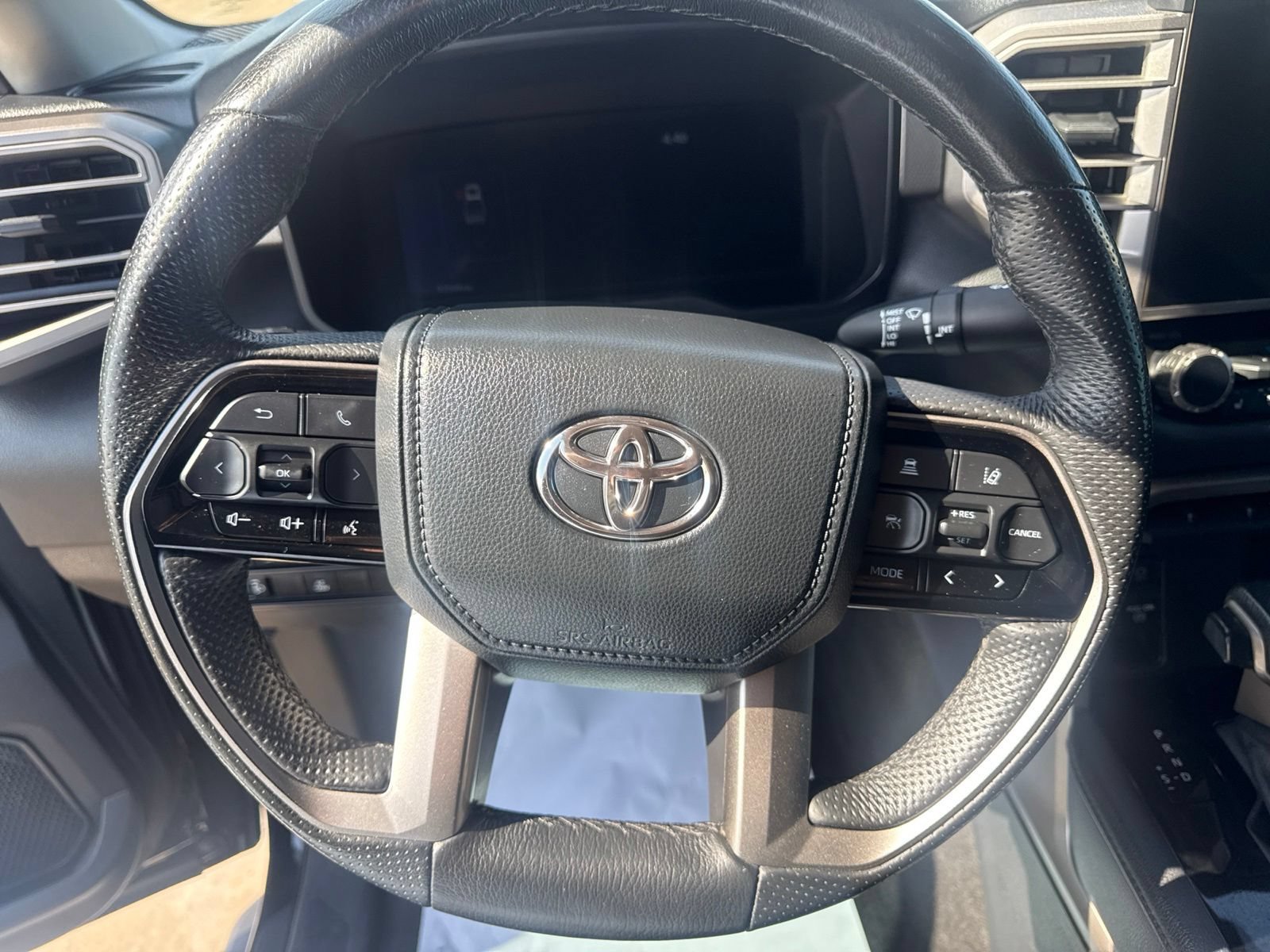Used 2024 Toyota Tundra Limited w/ Power Package AWD/4WD image 13
