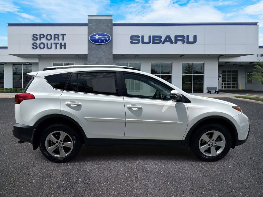 Used 2015 Toyota RAV4 XLE AWD/4WD image 2