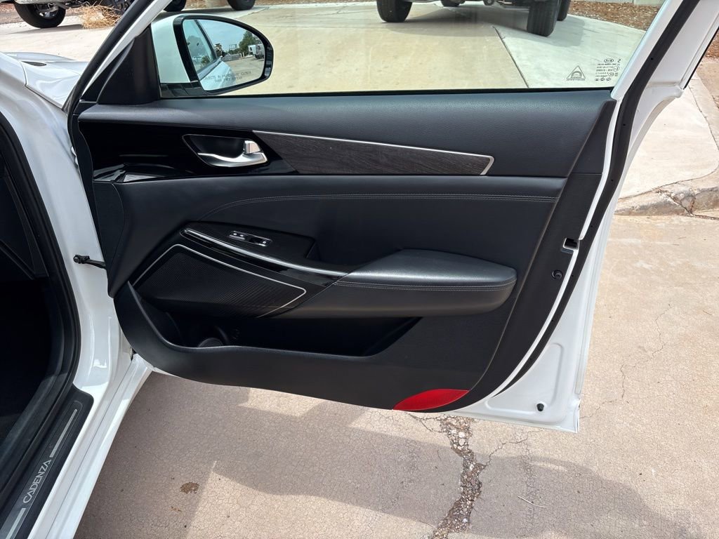 Used 2020 Kia Cadenza Technology image 25