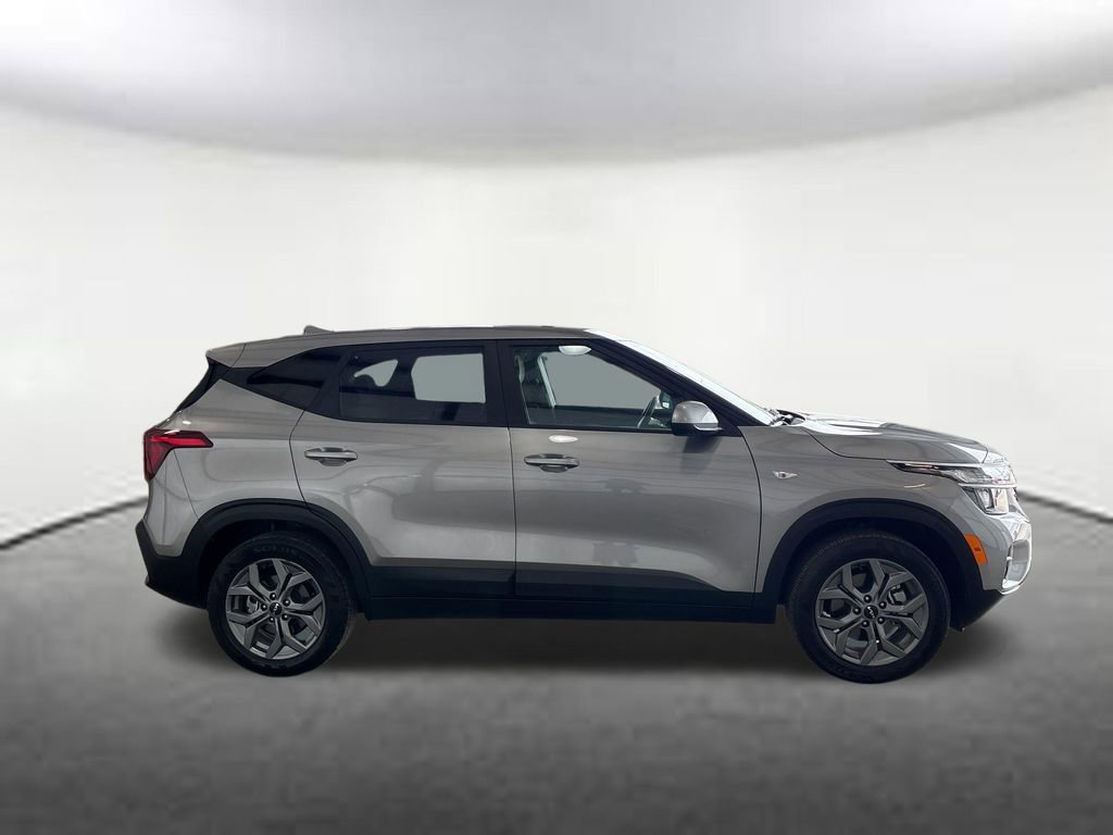 Used 2026 Kia Seltos LX image 6