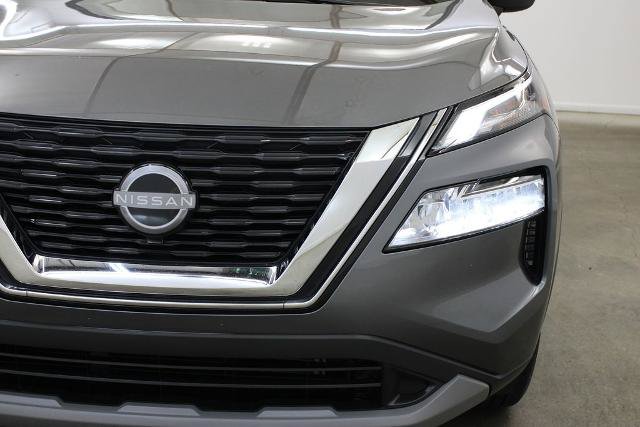 Certified 2022 Nissan Rogue SV FWD image 8