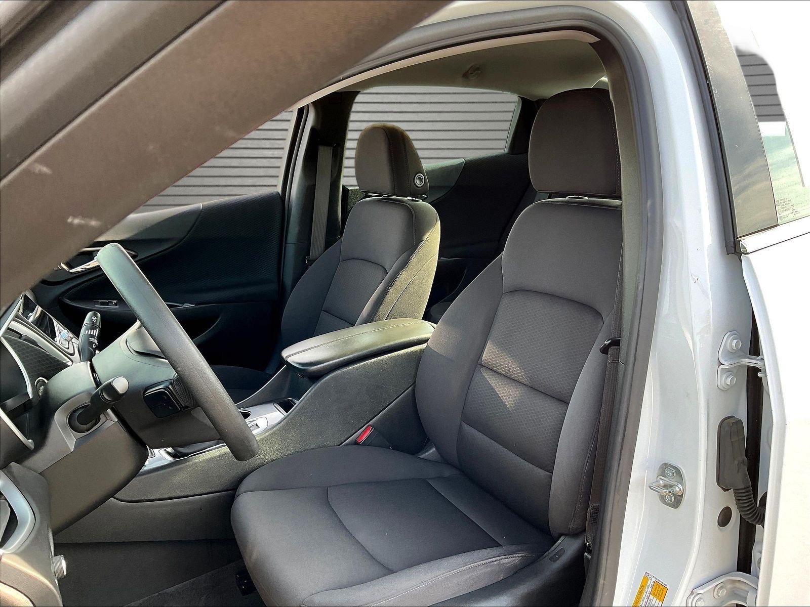 Used 2024 Chevrolet Malibu LT FWD image 19