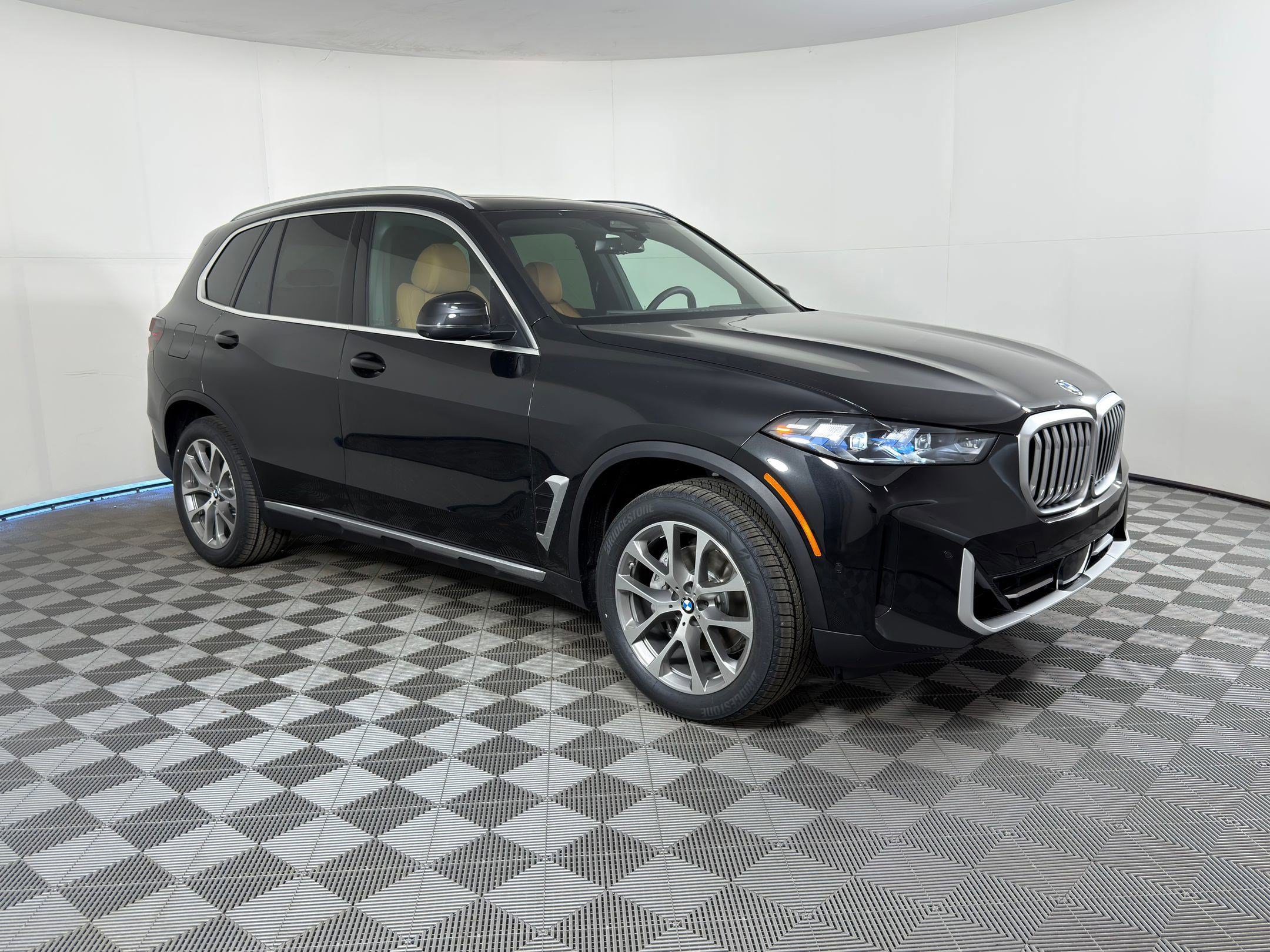Used 2026 BMW X5 sDrive40i w/ Parking Assistance Package RWD image 6