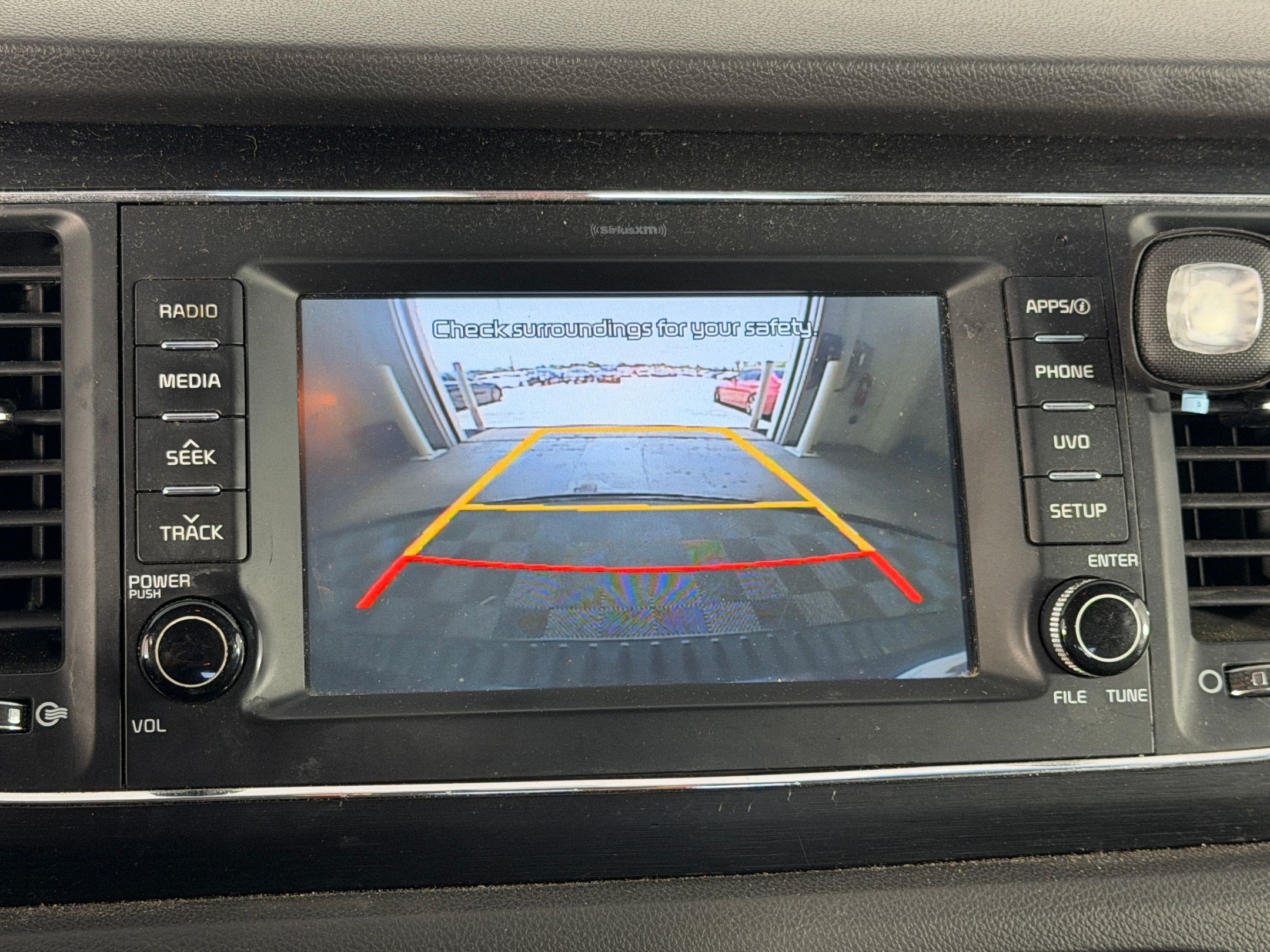 Used 2017 Kia Sedona LX w/ LX Essentials Premium Package FWD image 18
