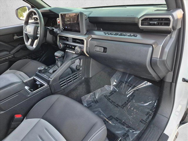 Certified 2025 Toyota Tacoma TRD Off-Road AWD/4WD image 19