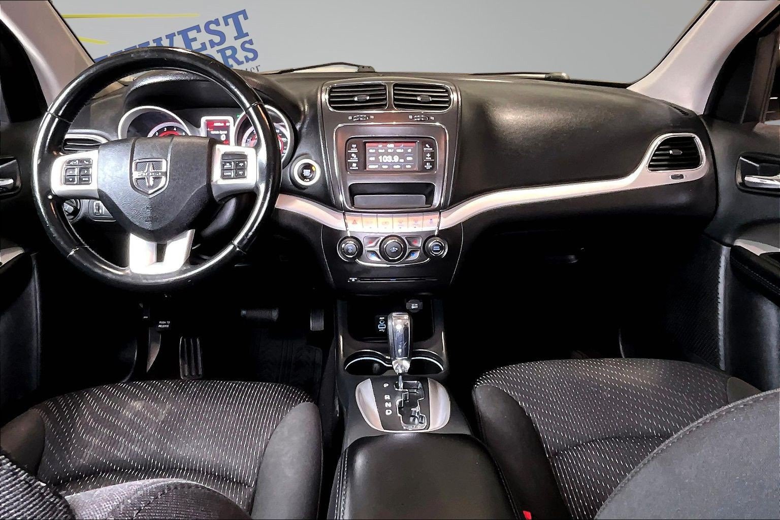 Used 2019 Dodge Journey SE w/ Connectivity Group FWD image 8