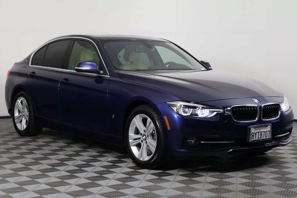 Used 2018 BMW 330e w/ Premium Package RWD image 3