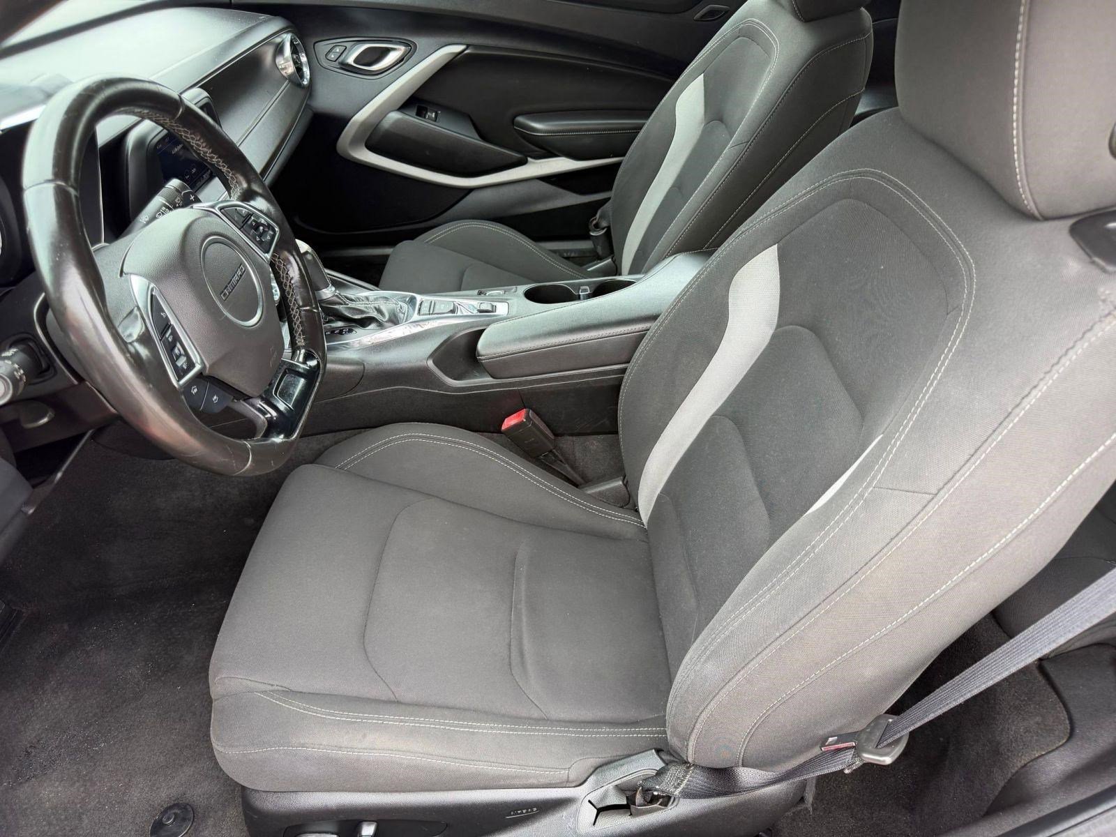 Used 2020 Chevrolet Camaro LT RWD image 5