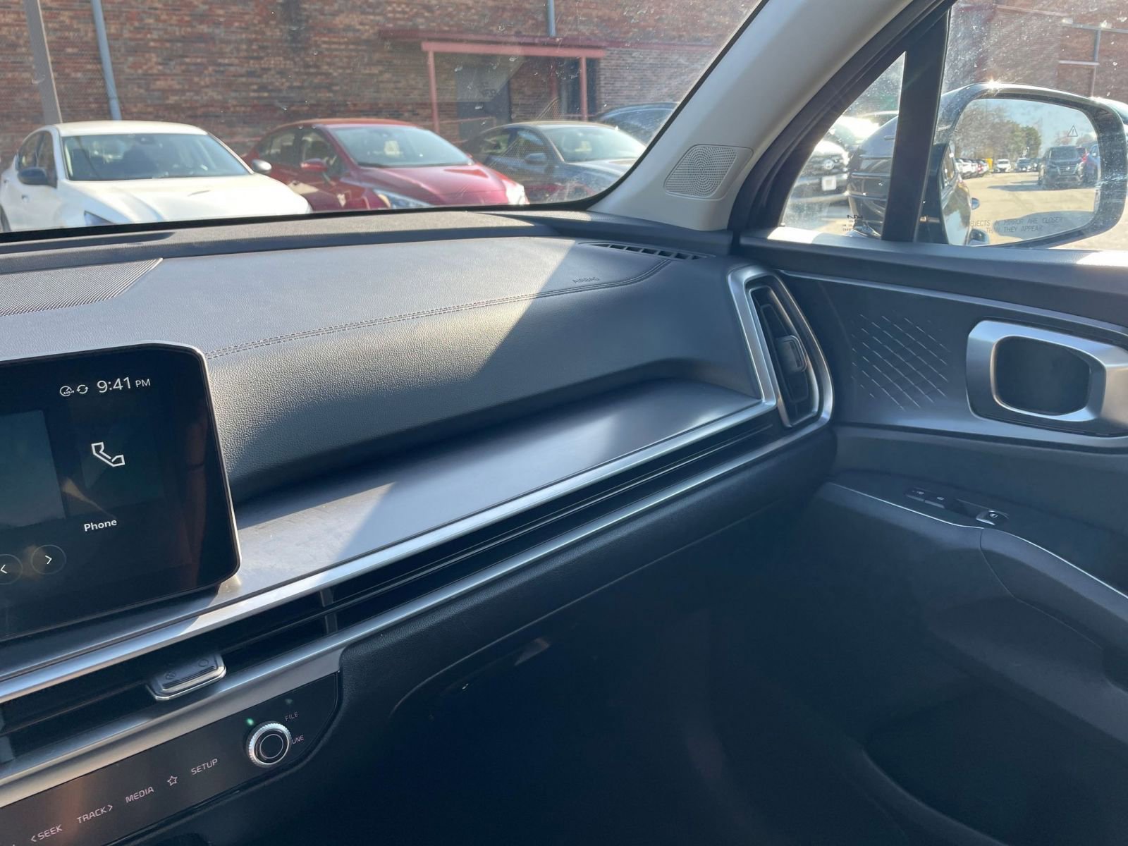 Used 2024 Kia Sorento S image 38