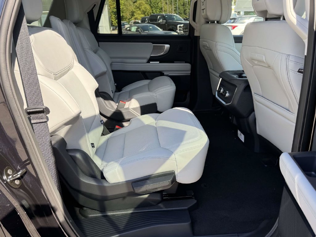 New 2027 Ford Expedition Max Platinum AWD/4WD image 15
