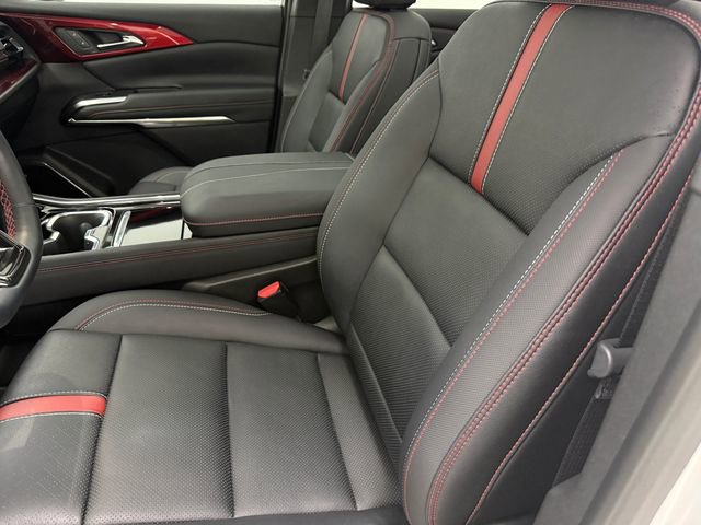 Used 2025 Chevrolet Traverse RS w/ LPO, Floor Liner Package FWD image 25
