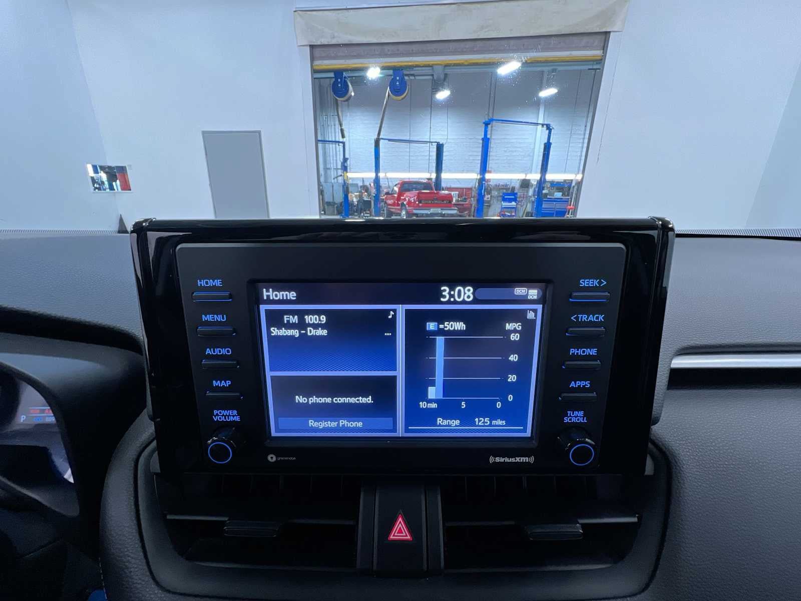 Used 2021 Toyota RAV4 XLE AWD/4WD image 24