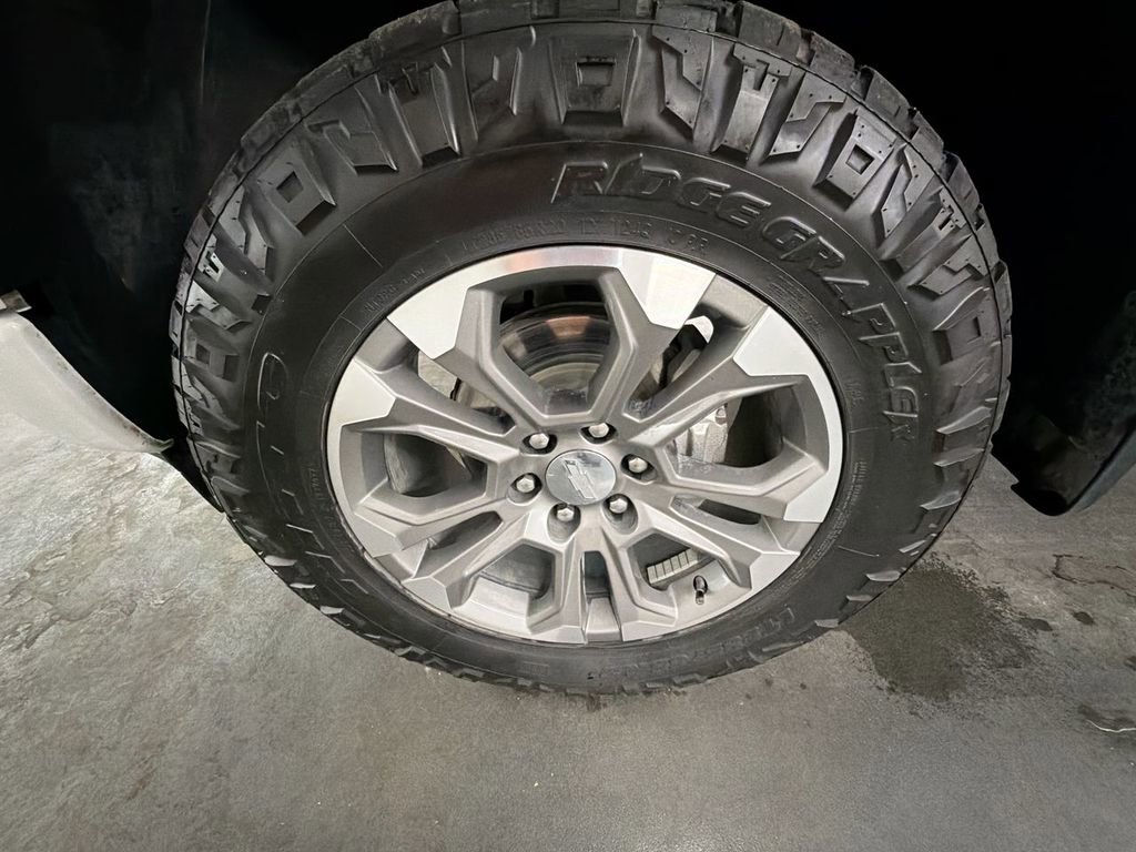 Certified 2024 Chevrolet Silverado 1500 High Country w/ Technology Package image 34
