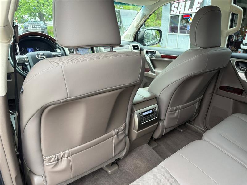 Used 2019 Lexus GX 460 Premium AWD/4WD image 39