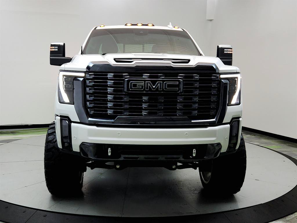 Used 2024 GMC Sierra 2500 Denali Ultimate AWD/4WD image 2