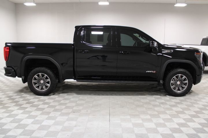 Used 2024 GMC Sierra 1500 AT4 w/ Technology Package image 9