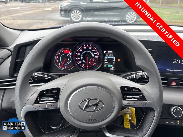 Used 2021 Hyundai Elantra SE image 13