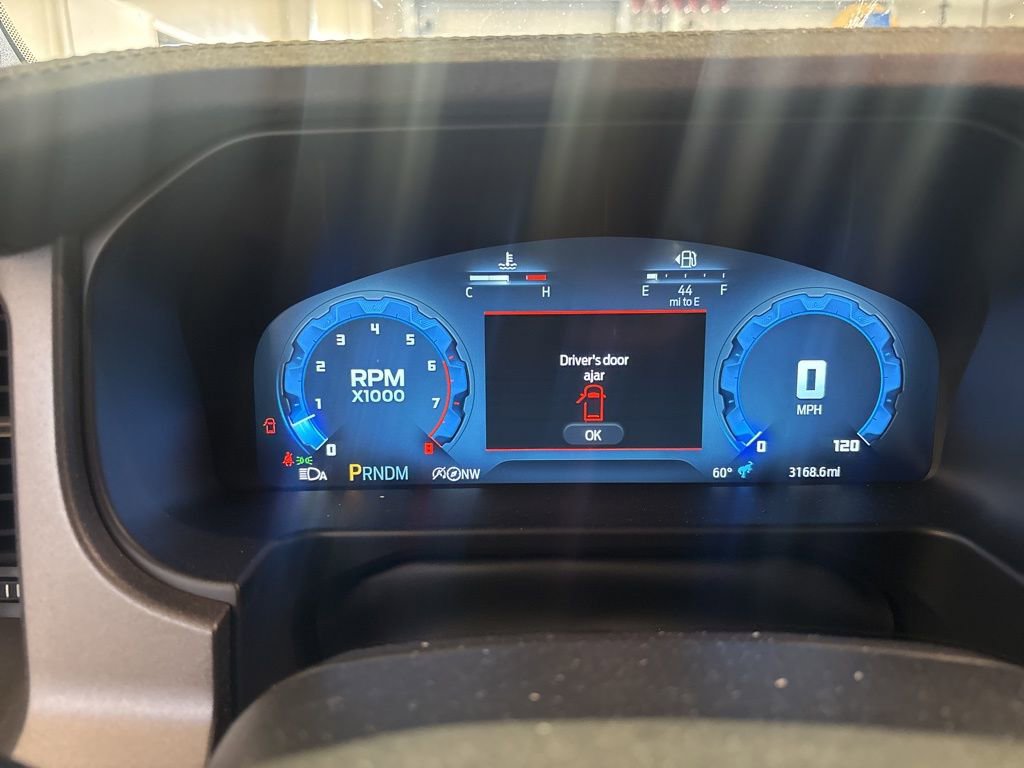 Used 2025 Ford Bronco Badlands image 5