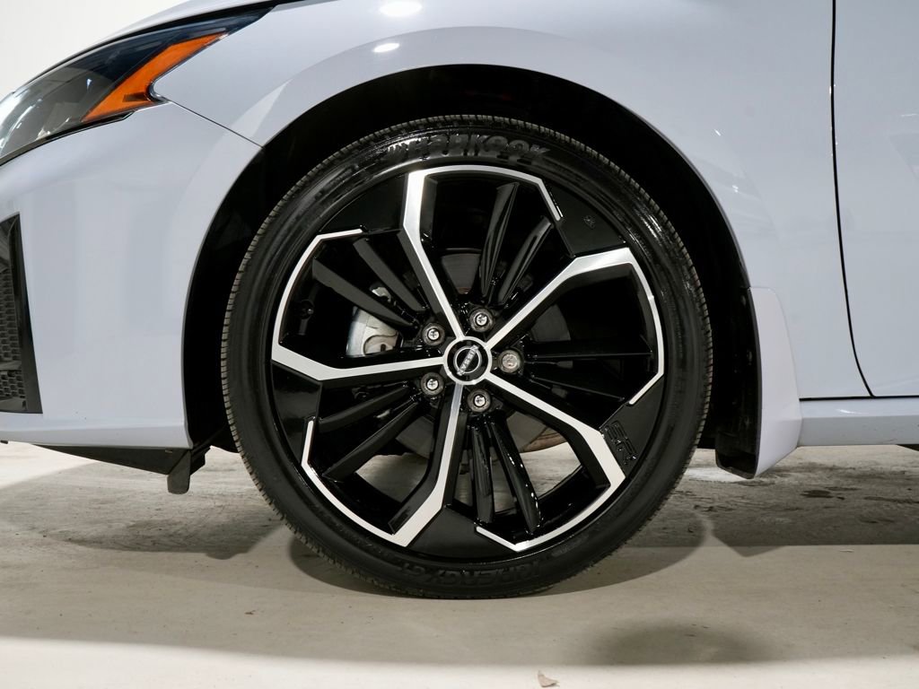 Used 2023 Nissan Altima 2.5 SR image 29