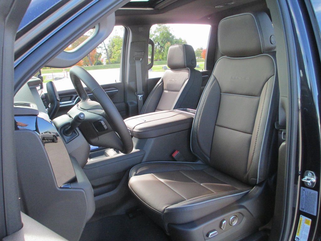 New 2026 GMC Sierra 3500 Denali w/ Denali Reserve Package image 12