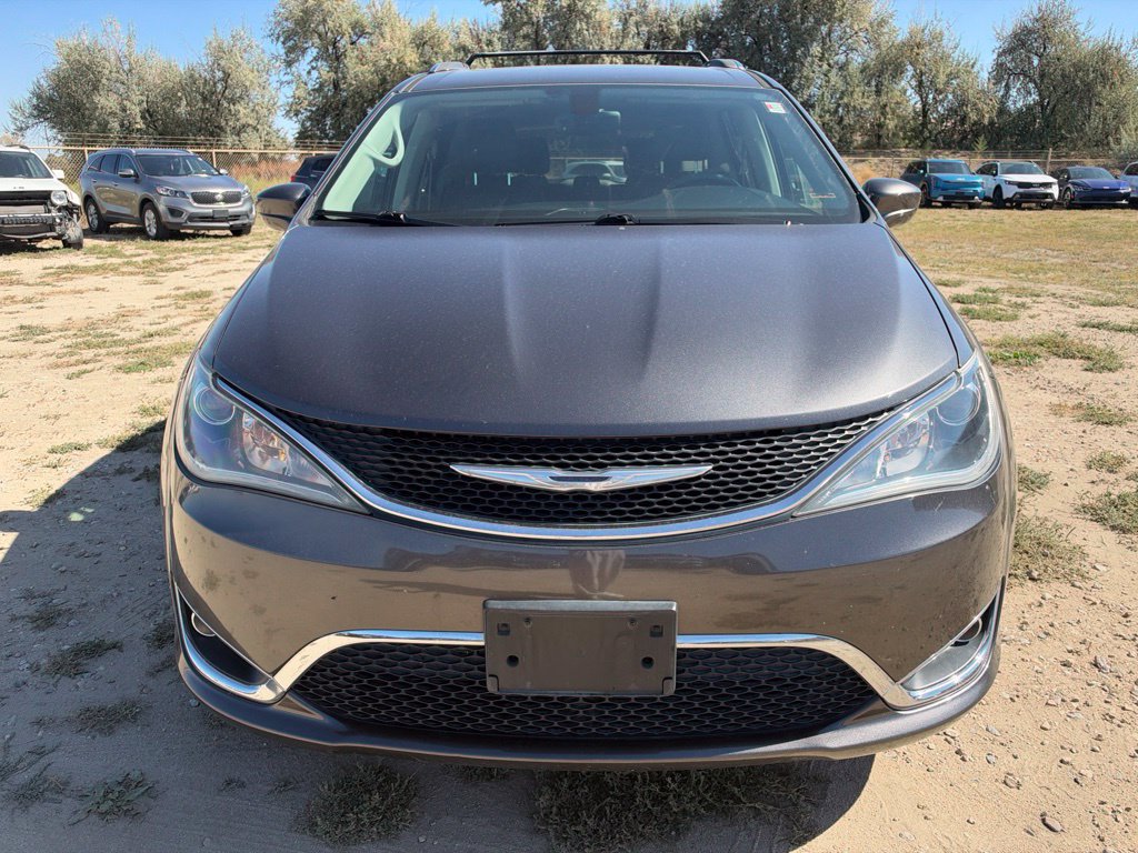 Used 2017 Chrysler Pacifica Touring-L Plus FWD image 8