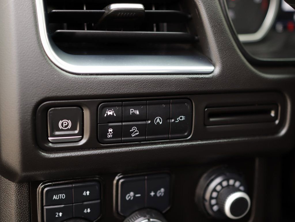 Used 2021 Chevrolet Suburban Premier image 10