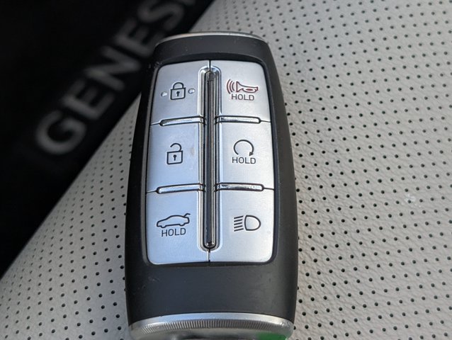 Used 2023 Genesis G70 2.0T RWD image 31