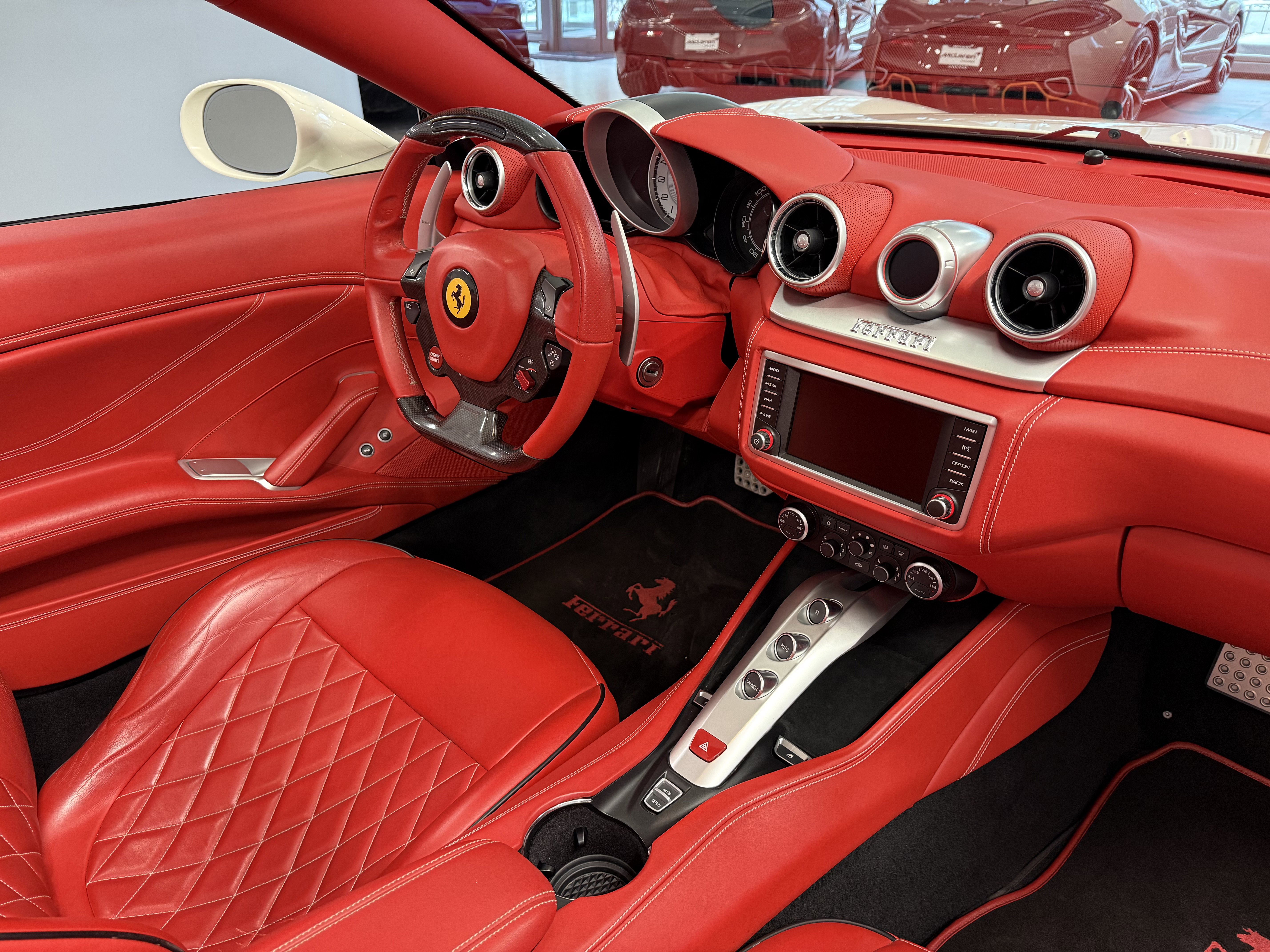 Used 2017 Ferrari California T image 29