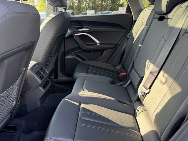 Used 2025 Audi Q5 Premium w/ Convenience Package AWD/4WD image 34