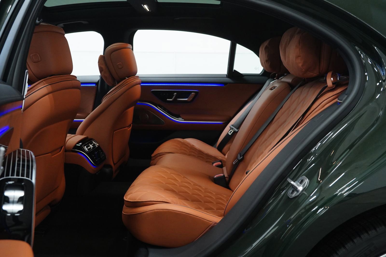 New 2026 Mercedes-Benz S 580 4MATIC Sedan image 17