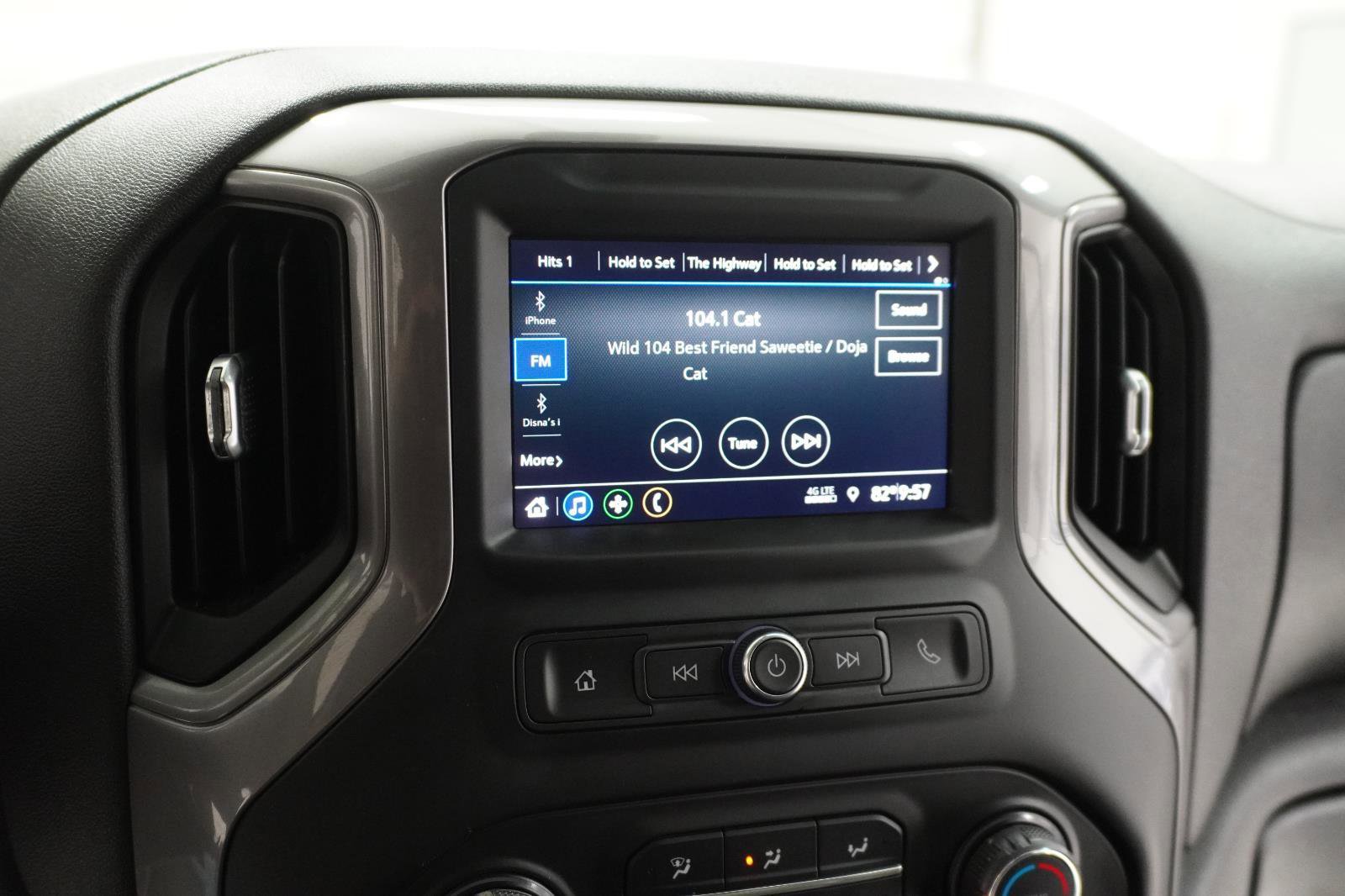 Used 2021 Chevrolet Silverado 1500 Custom RWD image 21