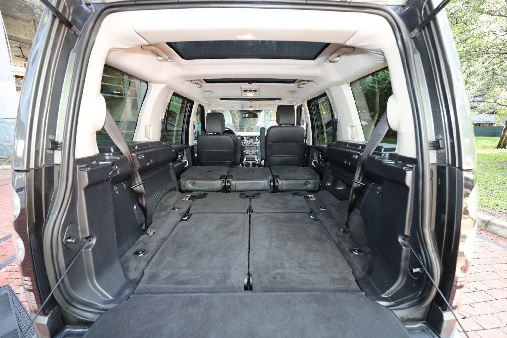 Used 2015 Land Rover LR4 HSE image 39