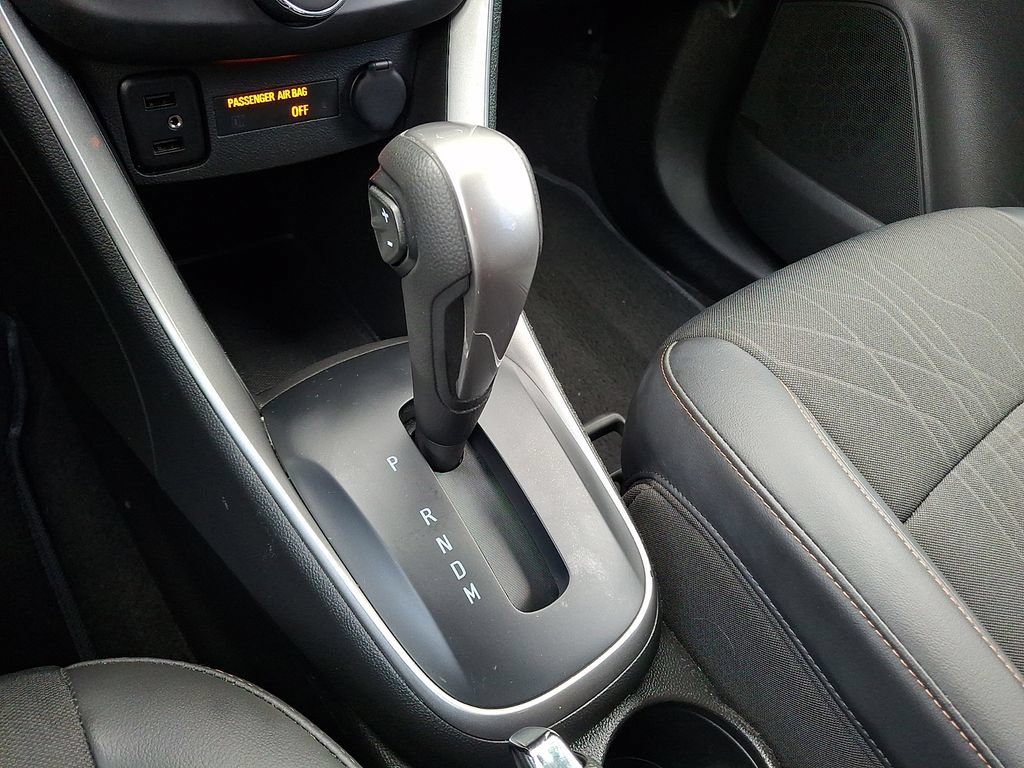 Used 2022 Chevrolet Trax LT w/ LT Convenience Package AWD/4WD image 18