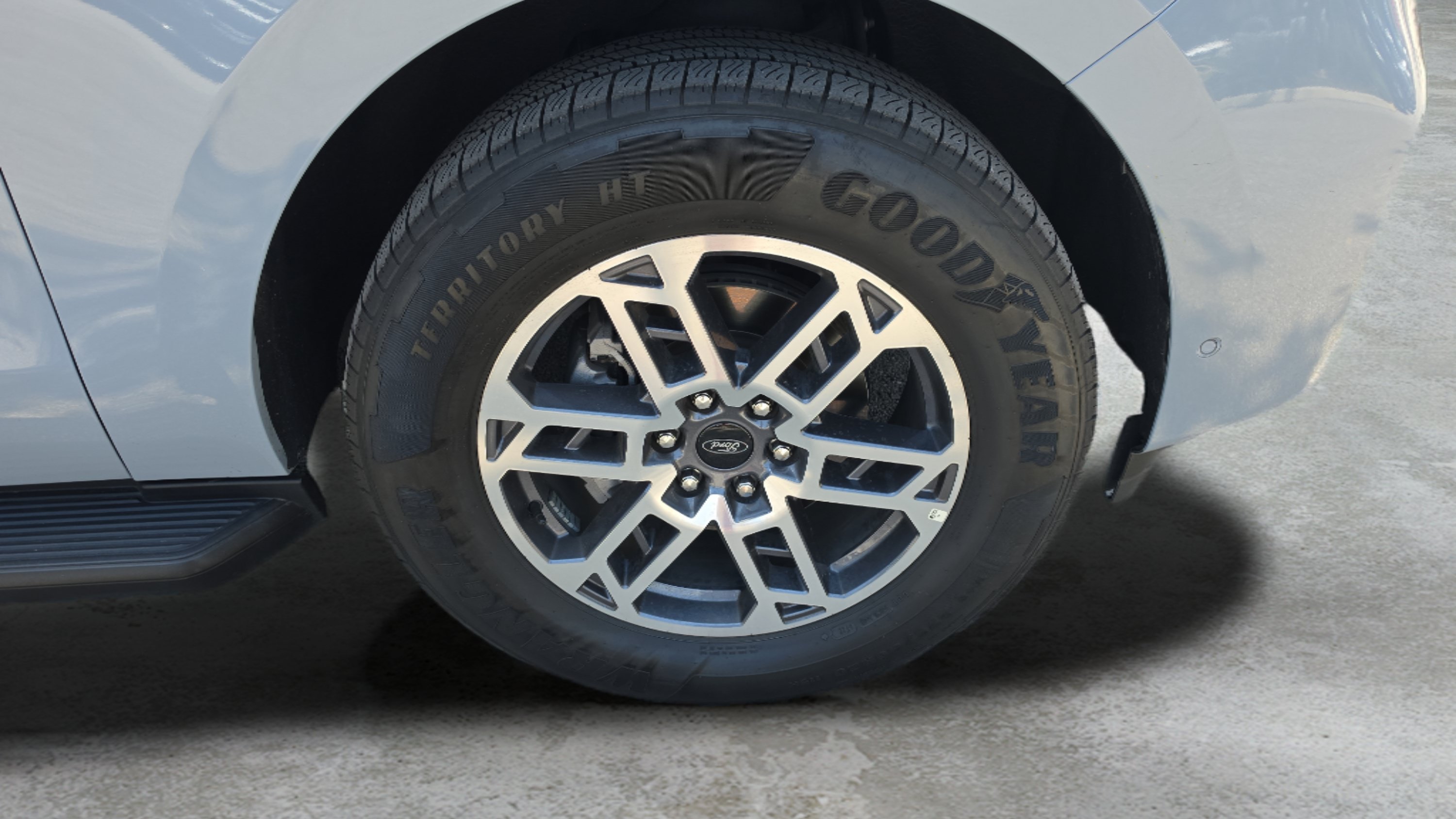 Used 2025 Ford Expedition Active RWD image 28