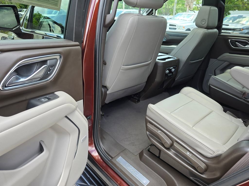 Used 2023 GMC Yukon SLT w/ Max Trailering Package AWD/4WD image 26
