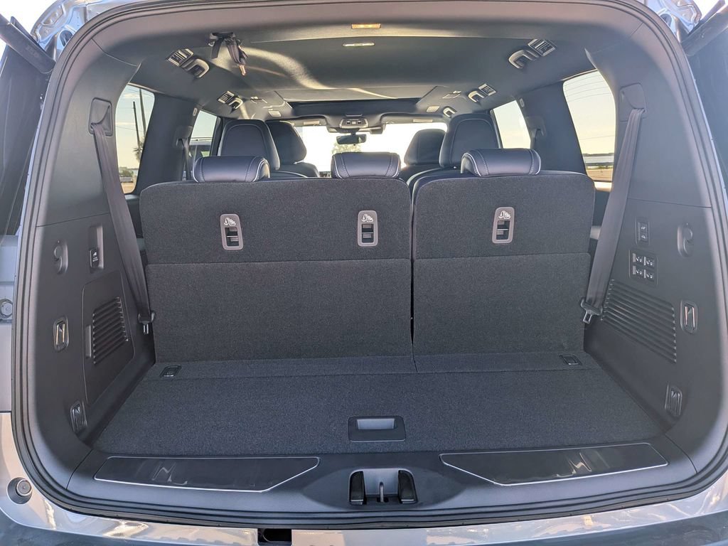 New 2027 INFINITI QX80 Sensory AWD/4WD image 14