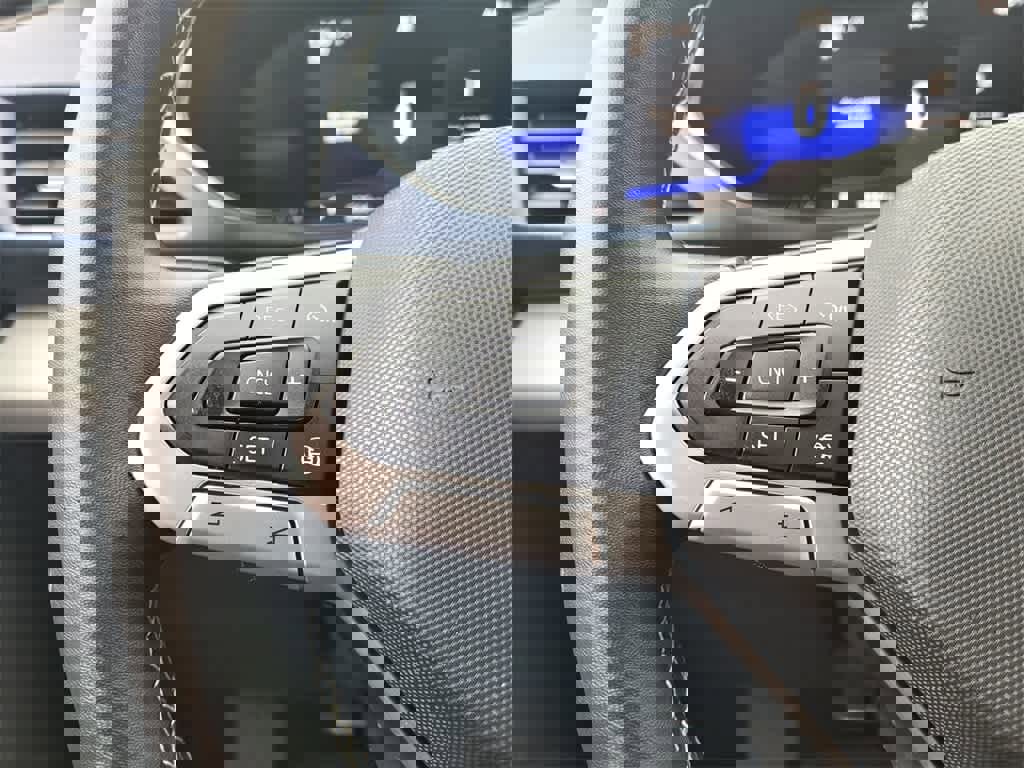 Used 2022 Volkswagen Taos SE w/ Panoramic Sunroof Package image 20