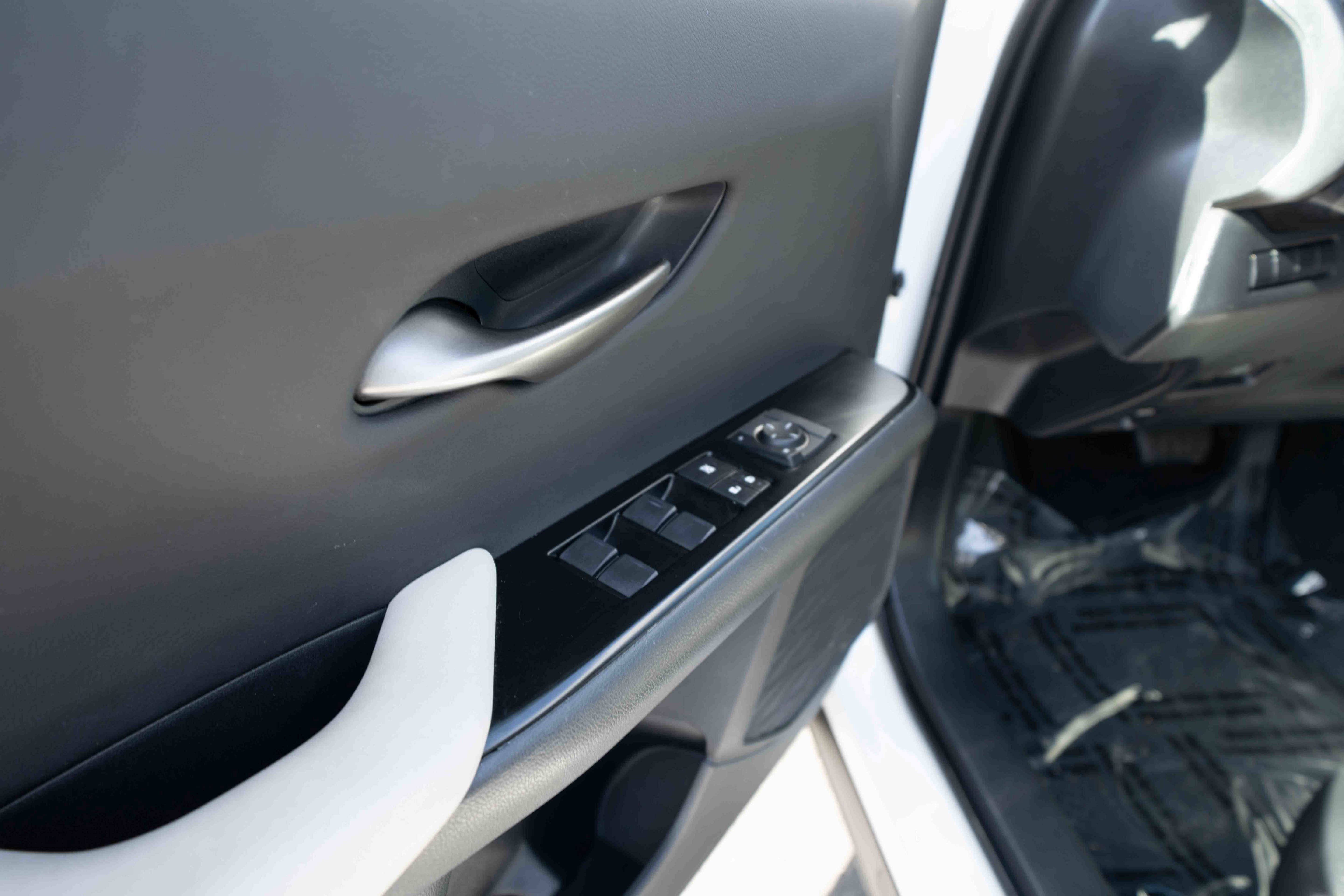 Used 2022 Lexus UX 250h UX 250h image 7