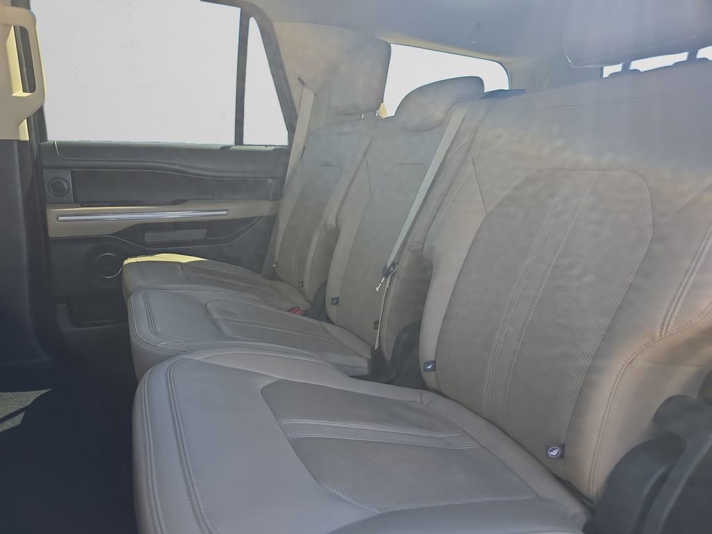 Used 2024 Ford Expedition Limited AWD/4WD image 15