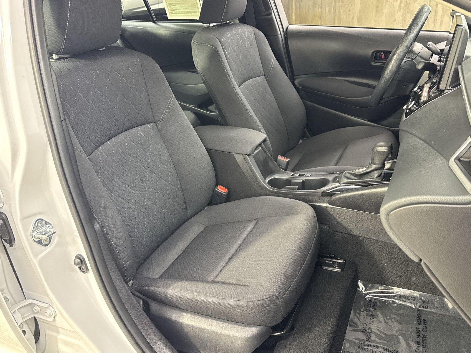 Used 2025 Toyota Corolla LE FWD image 39