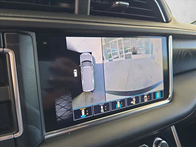 Used 2022 GMC Yukon XL Denali w/ Advanced Technology Package AWD/4WD image 14