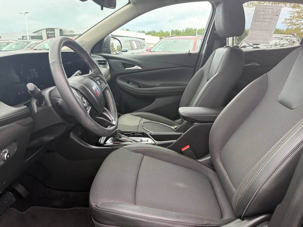 Certified 2024 Buick Encore GX Preferred FWD image 11