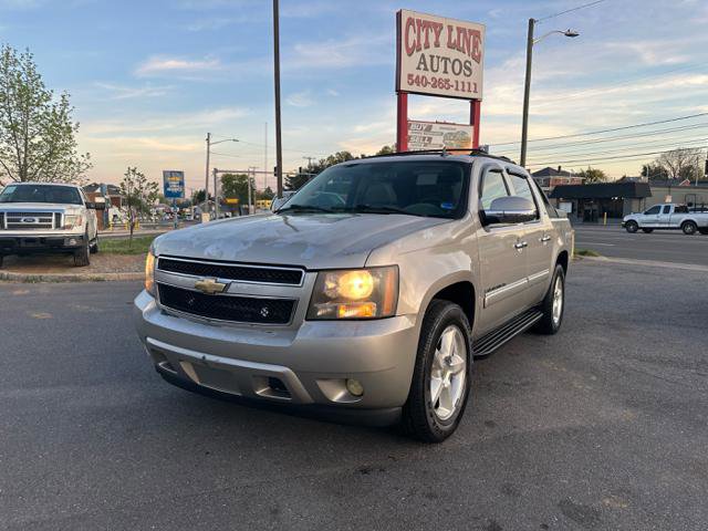 Used 2007 Chevrolet Avalanche LTZ w/ LTZ Preferred Equipment Group AWD/4WD image 9