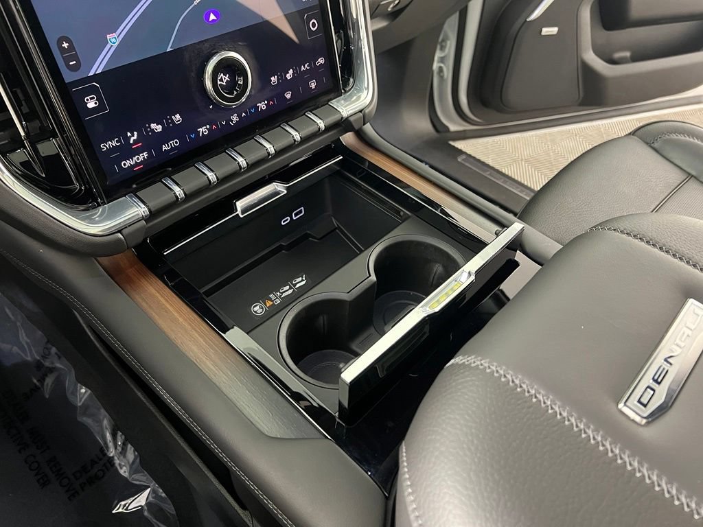 Used 2025 GMC Yukon XL Denali w/ Denali Reserve Package AWD/4WD image 42