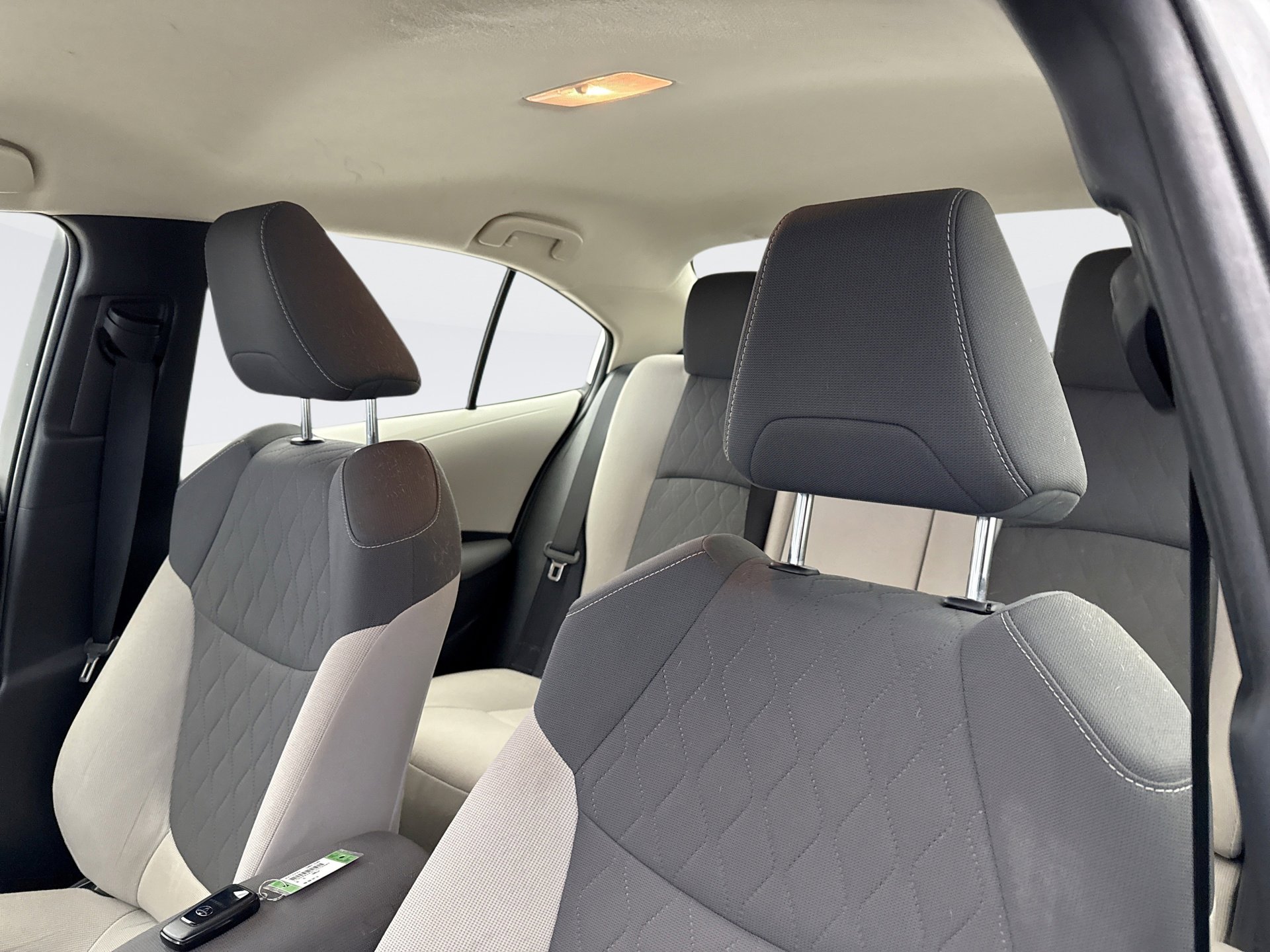 Used 2020 Toyota Corolla LE image 10