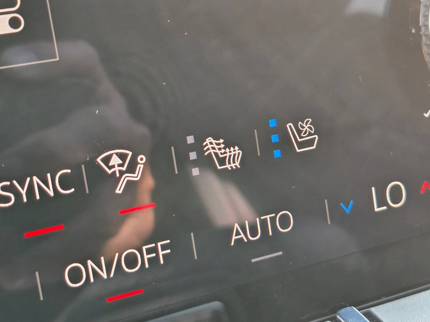 New 2026 GMC Yukon XL AT4 w/ AT4 Premium Plus Package AWD/4WD image 39