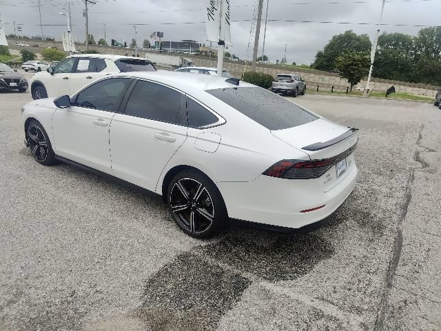 Used 2023 Honda Accord Sport image 11