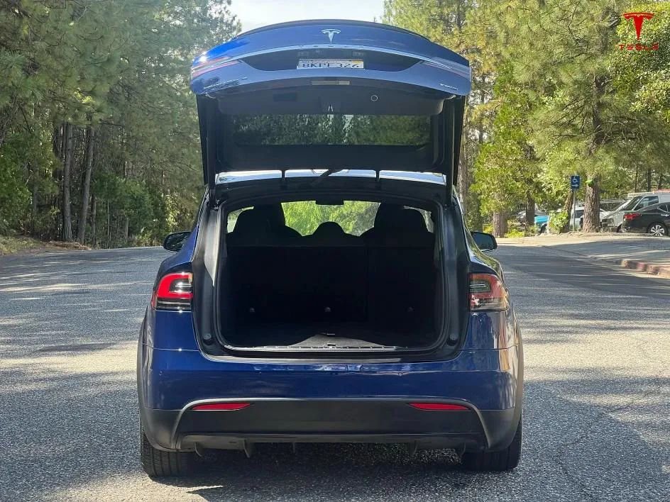 Used 2019 Tesla Model X 75D image 19