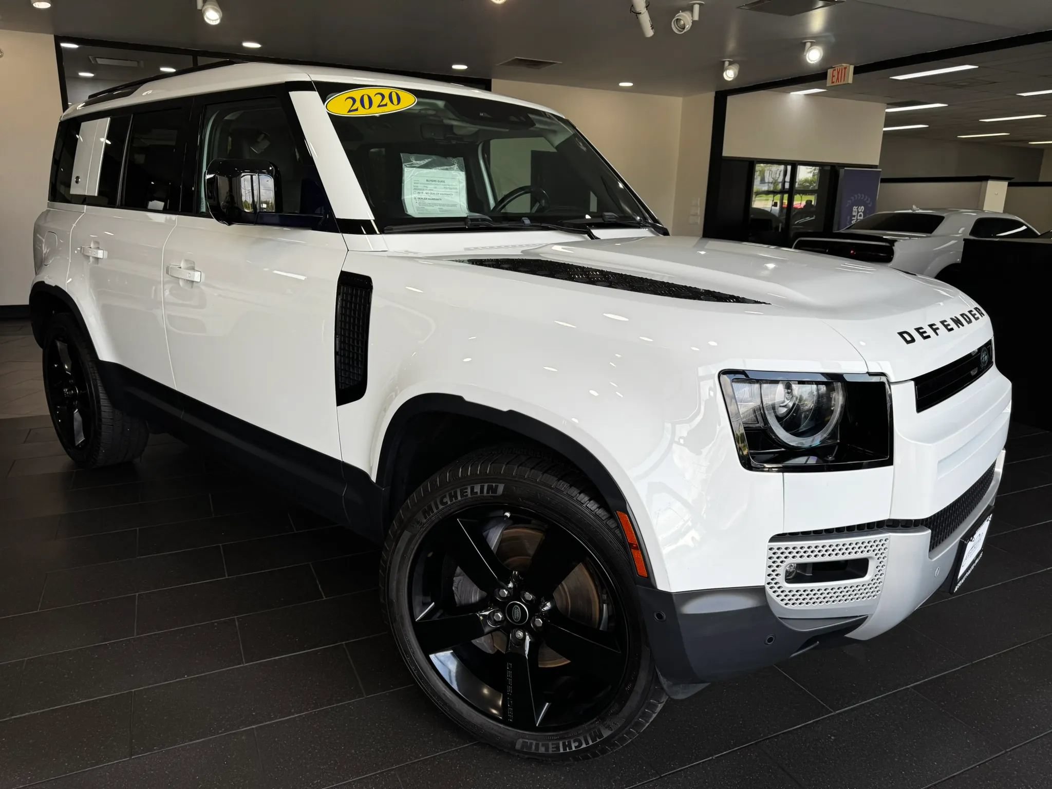 Used 2020 Land Rover Defender 110 HSE AWD/4WD image 7