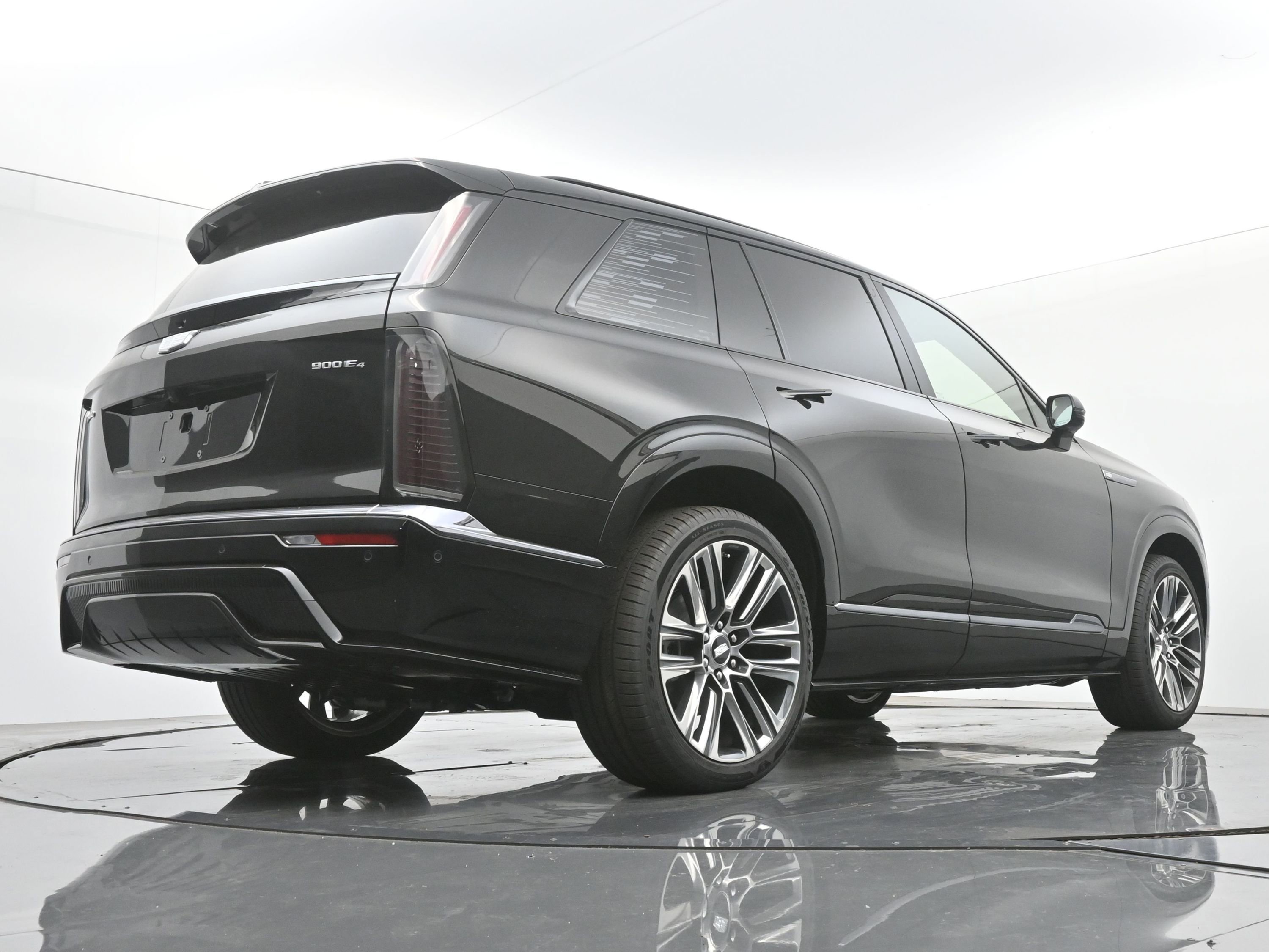 New 2026 Cadillac Vistiq Platinum w/ LPO, Floor Liner Package image 19